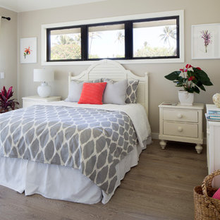 Most Popular Tropical Bedroom Design Ideas & Remodeling Pictures | Houzz