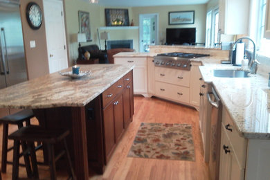 Kitchen - kitchen idea in Boston
