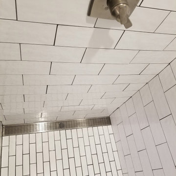 LUXE Wedgewire Linear Drains