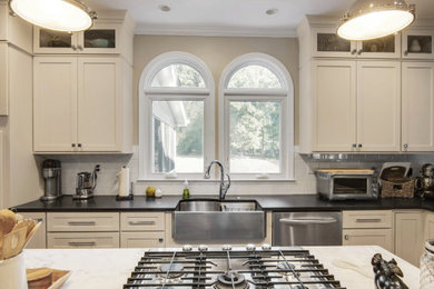 Kitchen - kitchen idea in Atlanta