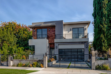 Inspiration for an exterior home remodel in Orange County