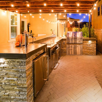 Outdoor Living in Del Sur