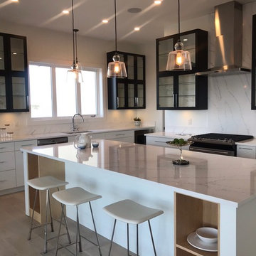 White Kitchen with Black Upper Cabinets