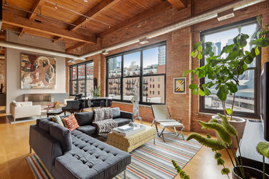 Inspiration for an industrial home design remodel in Chicago
