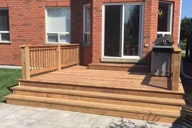 Elegant deck photo in Toronto
