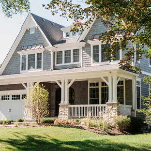 Idéer för mellanstora vintage blå hus, med två våningar och blandad fasad