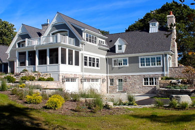 Inspiration for a timeless exterior home remodel in Chicago