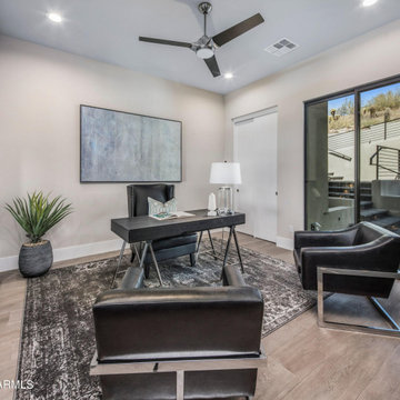 Palatial Circle Staging