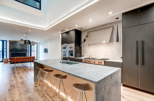 Expansive contemporary kitchen in DC Metro.