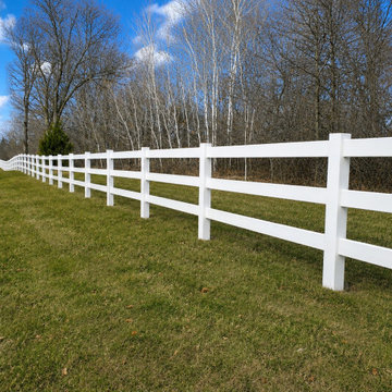 White Vinyl 3-Rail Ranch Fence