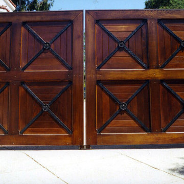 Wood gate