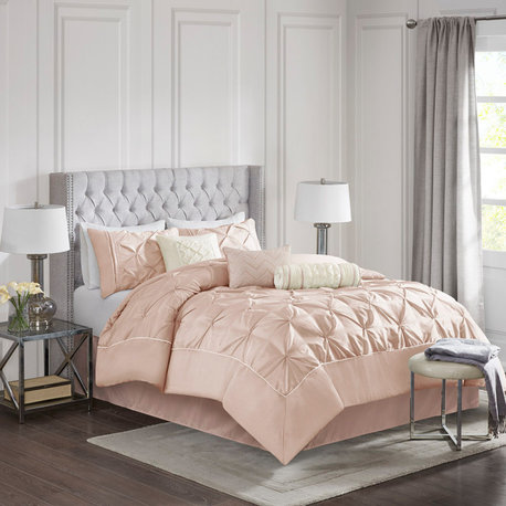 Madison Park Laurel 7 Piece Tufted Comforter Set in Blush