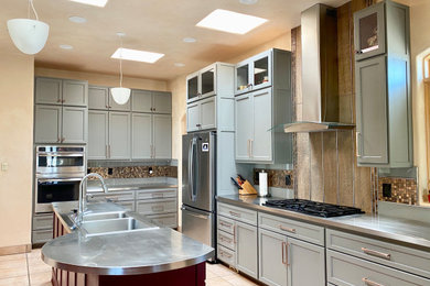Kitchen photo in Albuquerque