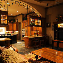 KITCHEN BAR