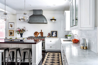 Kitchen - kitchen idea in Chicago