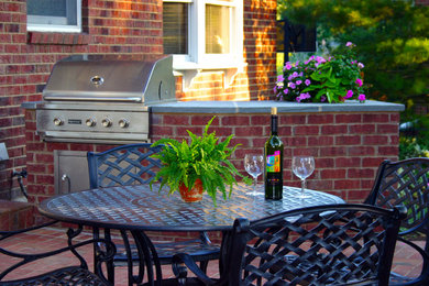Photo of a traditional patio in Cincinnati.