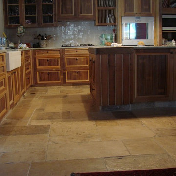 ANTIQUE FRENCH LIMESTONE FLOORING