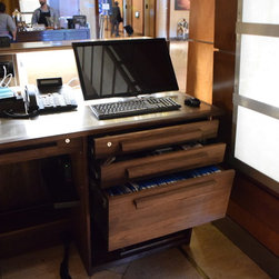 Renaissance Dallas Navigator Desk - Products