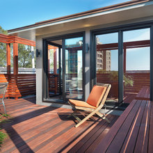 Balcony screens