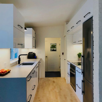 1950s-Style IKEA Kitchen