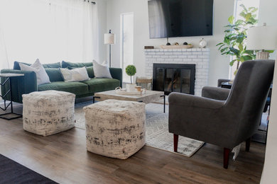 Mid-century modern living room photo in San Francisco