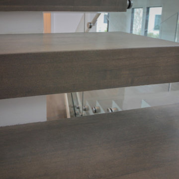 Project #80 | Mono-Beam Staircase with Glass Panels