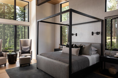 Trendy bedroom photo in Sacramento