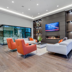 910 LEOVISTA - Products