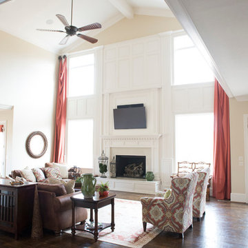 Bright and open living room with lots of class