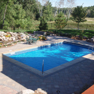 North Oaks In-Ground Pool and Spa