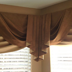 Designer: Susan Arlio - Window Treatments