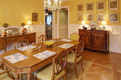 Elegant dining room photo in Milwaukee