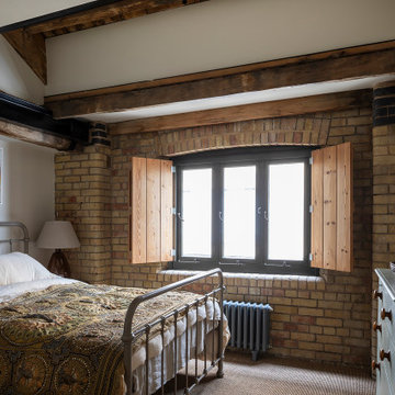 Full flat refurbishment and reconfiguration of a Listed Building in Tower Bridge