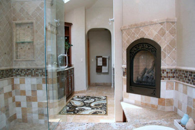 Inspiration for a transitional bathroom remodel in Chicago