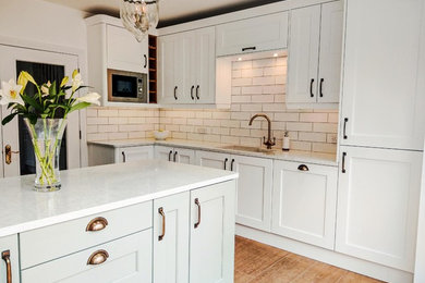 This is an example of a traditional kitchen in Devon.