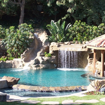 Freeform style pools