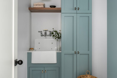 Example of a laundry room design in San Francisco