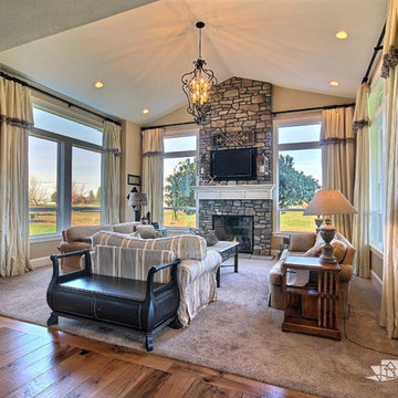 The Willow - Transitional Family Home on Acreage in Brush Prairie, Washington