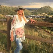Kim Renae's photo