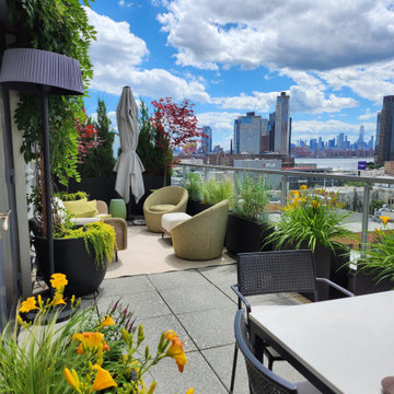 Lush Rooftop Garden in Queens, NY
