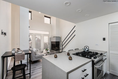 Minimalist kitchen photo in Chicago