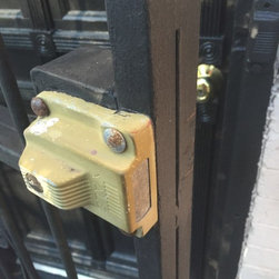 yale jimmy proof - Products