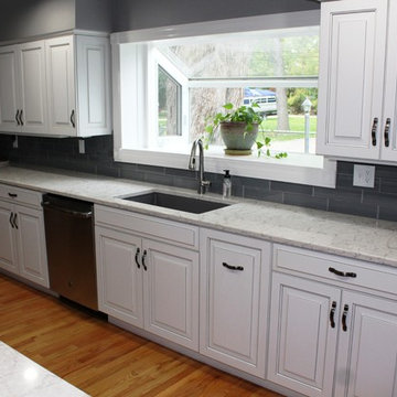 Grabill Cabinets Kitchen - Olde Towne in Custom Paint w/ Nickel Glaze & Mystic