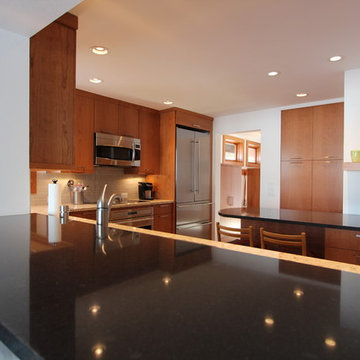 Pass Through into Kitchen allows for Lake Views