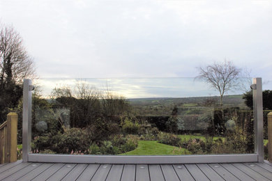 Photo of an expansive contemporary home in Cornwall.
