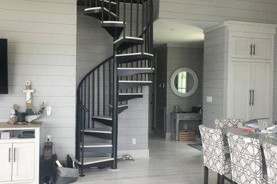 Inspiration for a modern home design remodel in Jackson