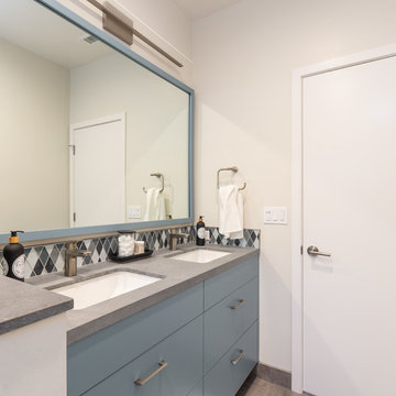Bathroom Pony Wall, Dual Vanity and a Generous Mirror