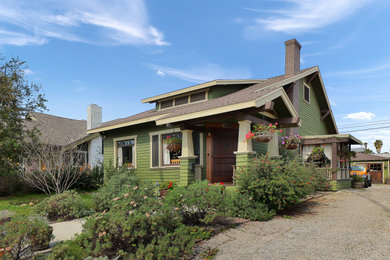 Arts and crafts exterior home photo in Los Angeles