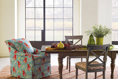 Dining room - contemporary dining room idea in Columbus