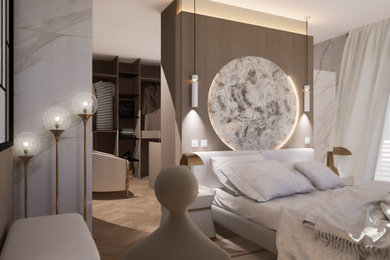 Foto de dormitorio principal y beige y blanco contemporáneo de tamaño medio sin chimenea con paredes beige, suelo de madera clara, suelo marrón y madera